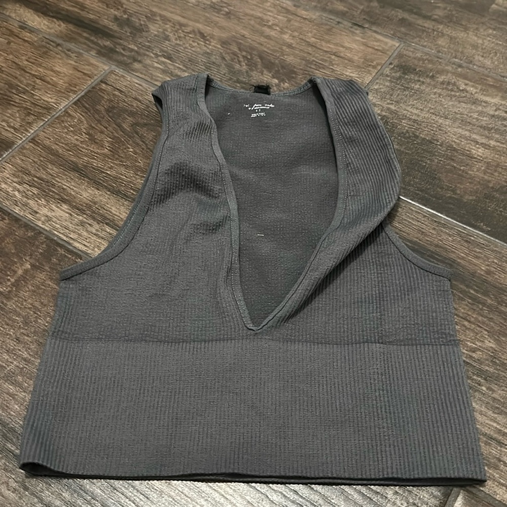 Out from under by Urban Outfitters Gray V-Neck Crop Top Size Small